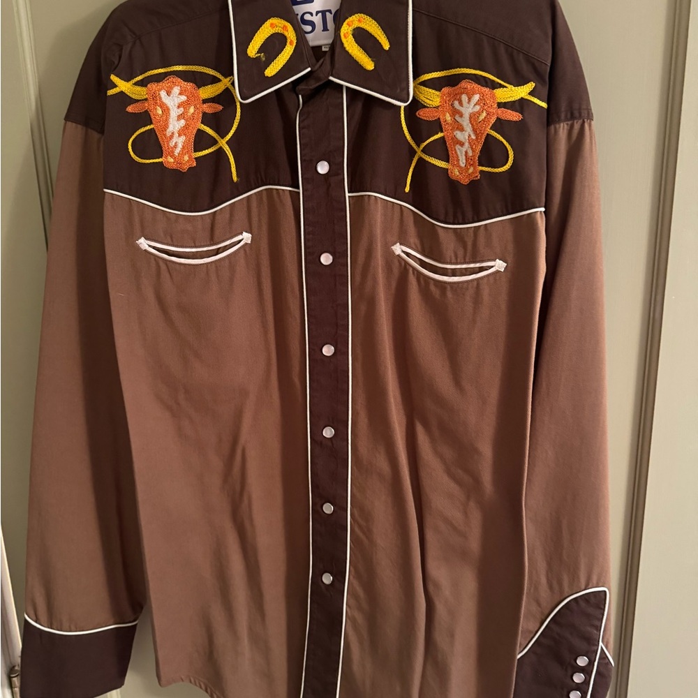 Classic Rockmount embroidered western shirt.